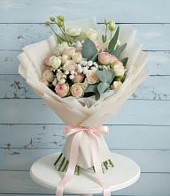 Букет цветов из:  Розы и Лизиантусы в Струнино