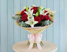 Букет цветов из:  Лилии и Розы #REPLACE_PRED# Струнино