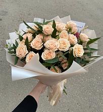Букет Кремовые розы Латте в Струнино
