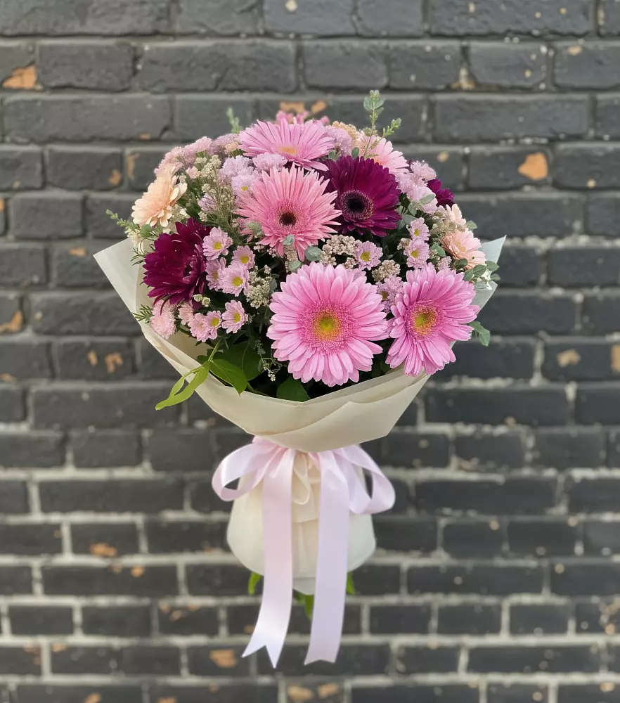 Букет цветов из: Герберы и Хризантемы в Струнино