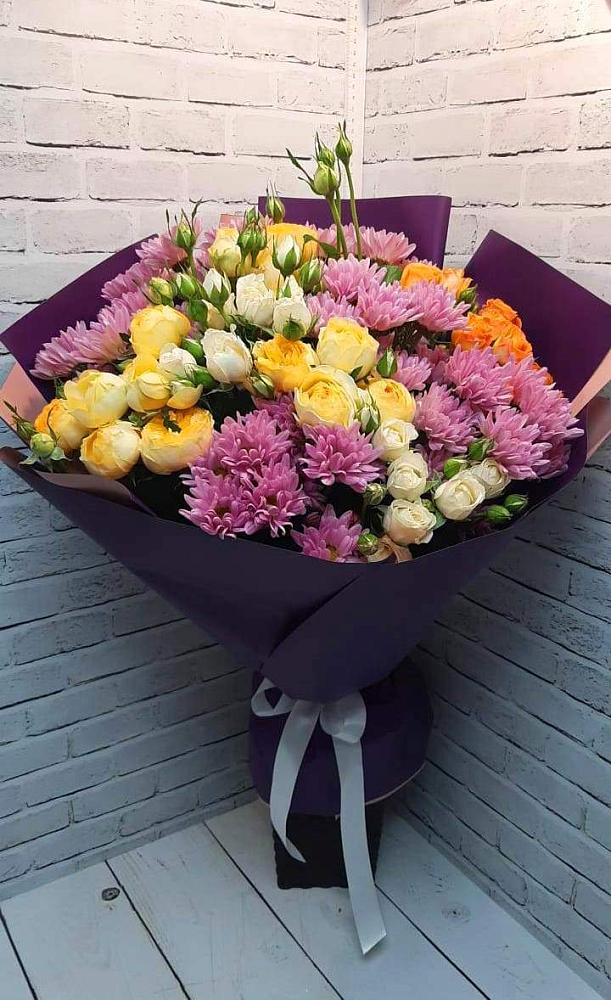Букет цветов из: Хризантемы и Розы в Струнино