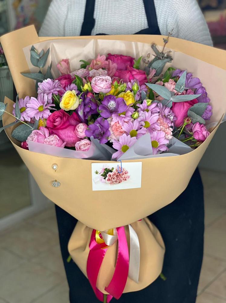 Букет цветов из: Хризантемы, Гвоздики и Альстромерии в Струнино