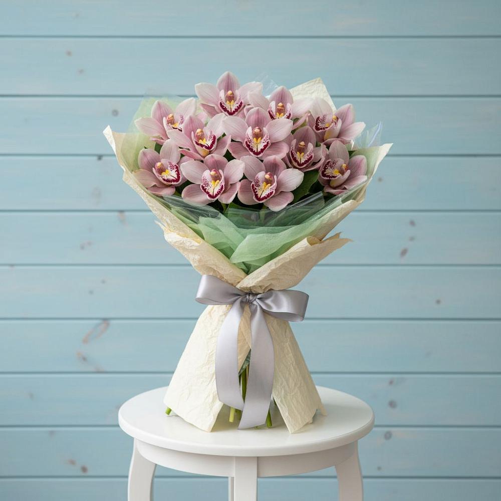 Букет цветов из: Орхидеи и Розы в Струнино