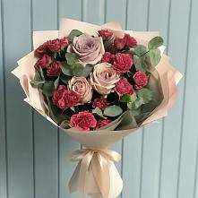 Букет цветов из:  Гвоздики и Розы #REPLACE_PRED# Струнино