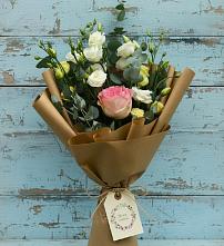 Букет цветов из:  Розы и Лизиантусы в Струнино