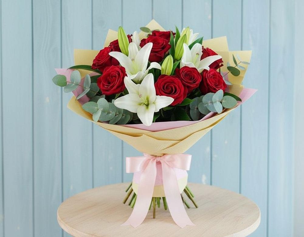 Букет цветов из: Лилии и Розы в Струнино